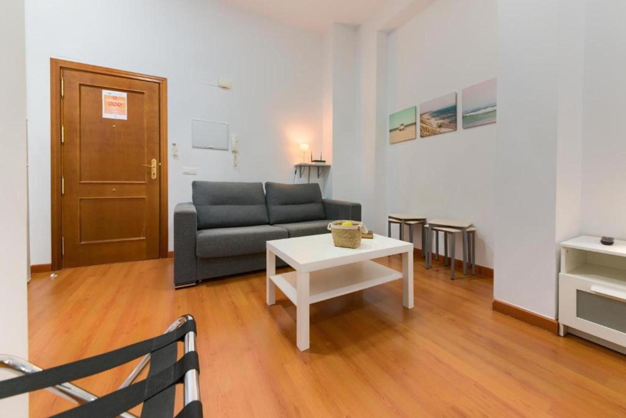 Apartments Holidays2Malaga City Center Екстериор снимка