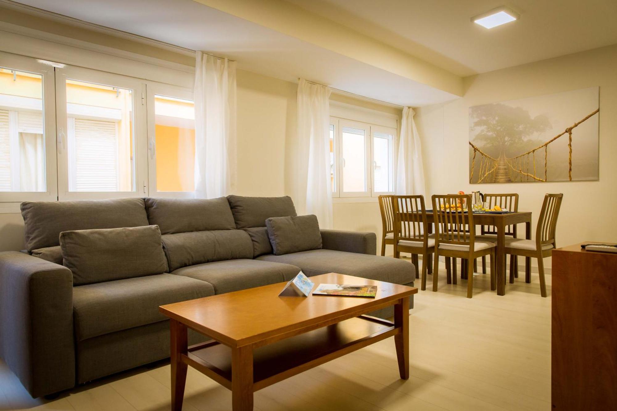Apartments Holidays2Malaga City Center Екстериор снимка